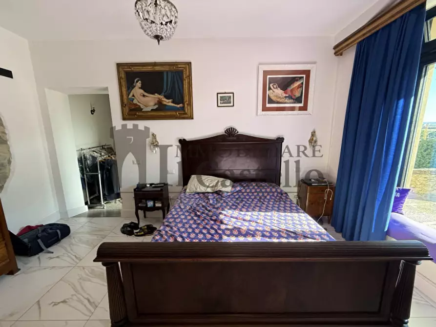 Immagine 8 di Appartamento in vendita  a Castiglione Del Lago