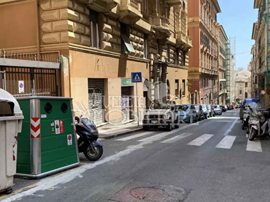 Immagine 10 di Negozio in vendita  in via caffaro a Genova