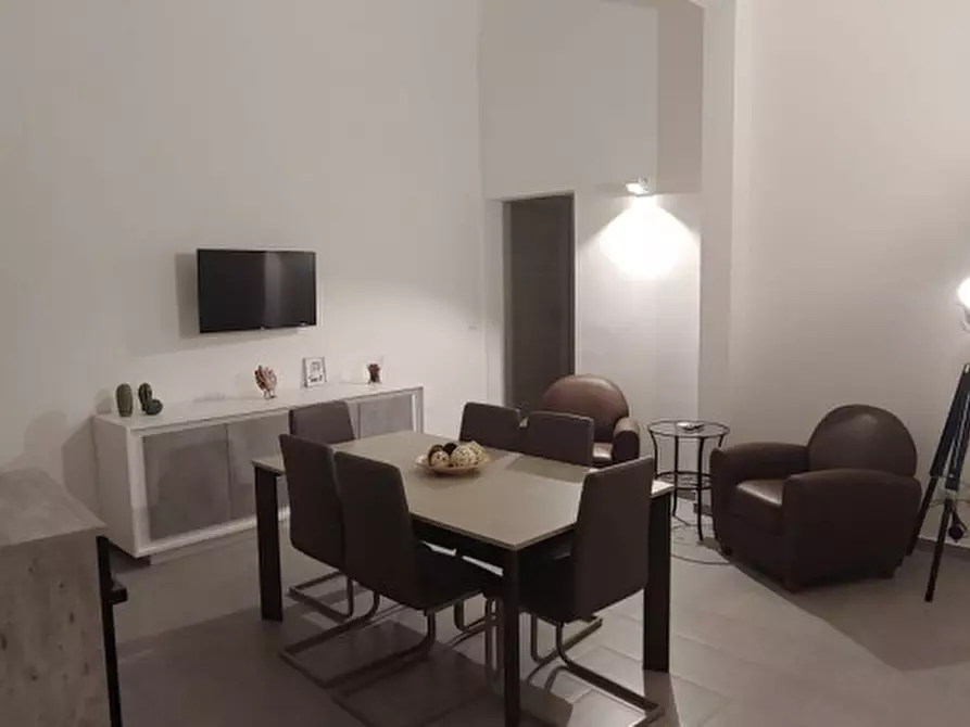 Immagine 10 di Palazzo in vendita  in via f. baele a Milazzo