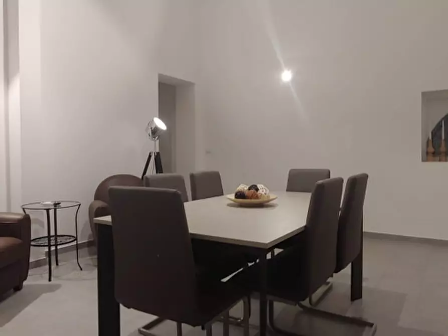 Immagine 11 di Palazzo in vendita  in via f. baele a Milazzo