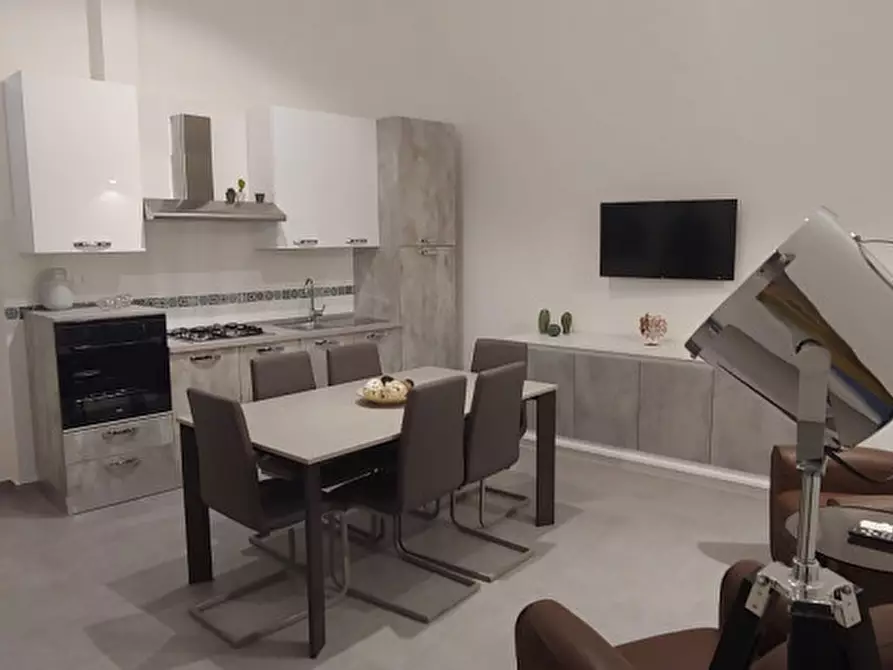 Immagine 12 di Palazzo in vendita  in via f. baele a Milazzo