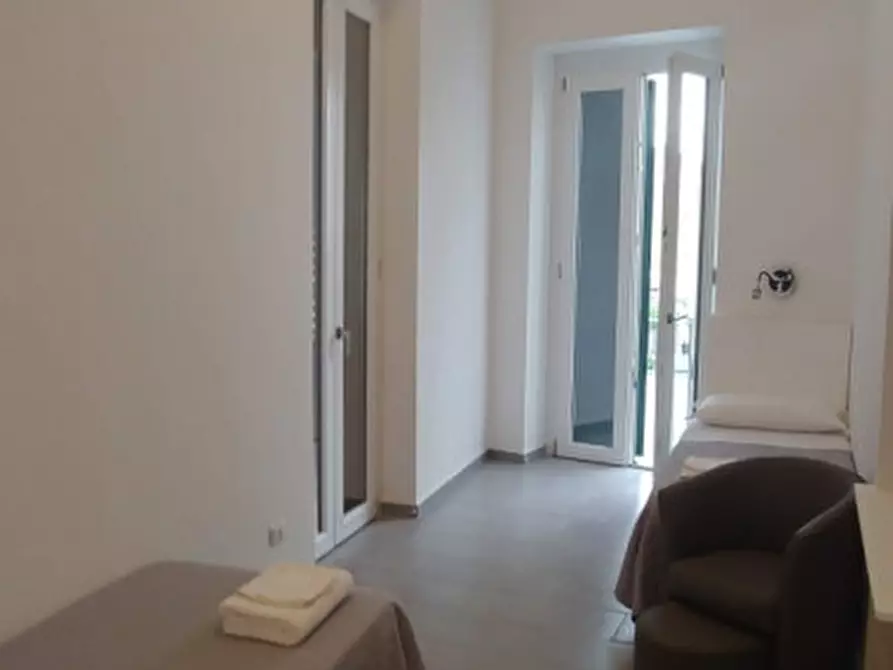 Immagine 23 di Palazzo in vendita  in via f. baele a Milazzo