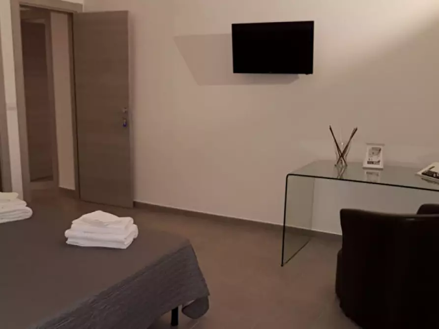 Immagine 28 di Palazzo in vendita  in via f. baele a Milazzo