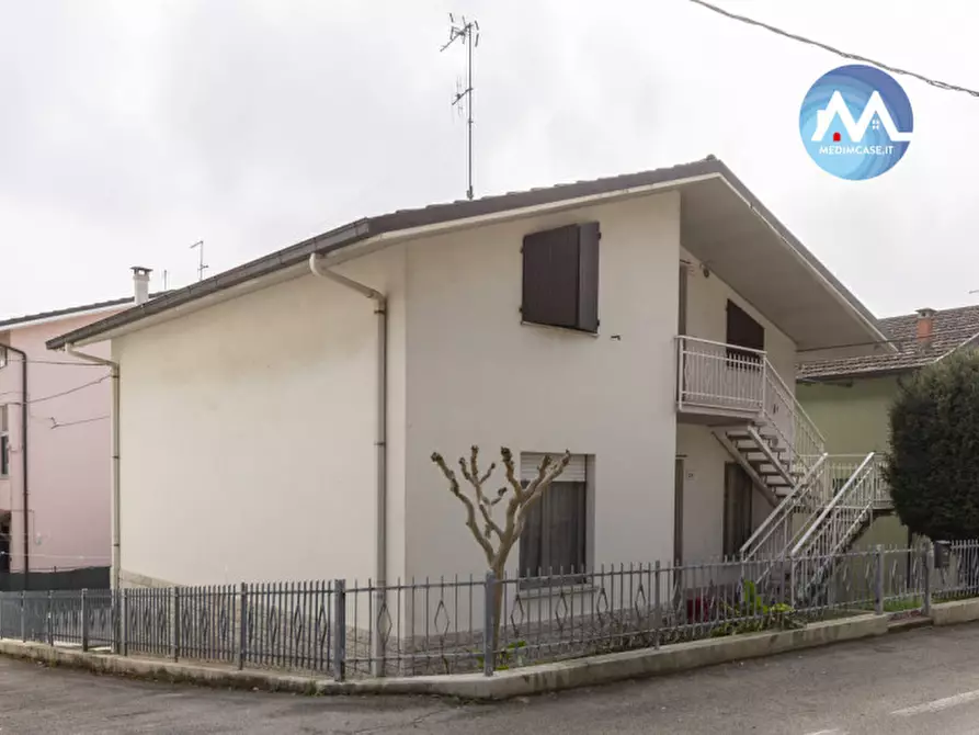 Immagine 2 di Casa indipendente in vendita  in via Cattabrighe 6 a Pesaro