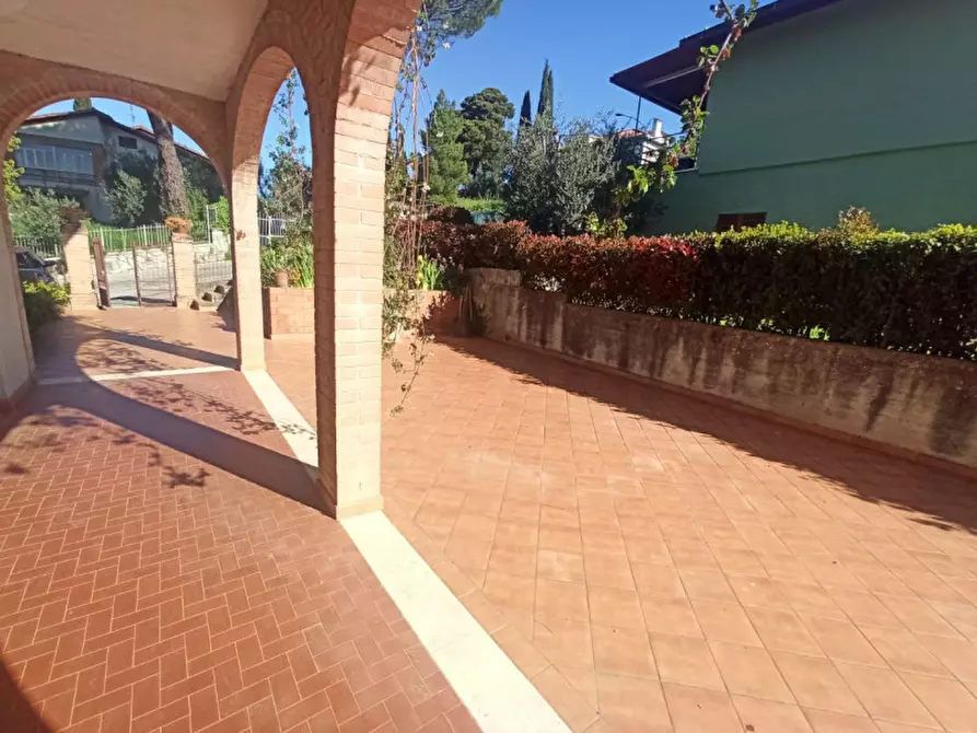 Immagine 3 di Appartamento in vendita  in Via Giuseppe Garibaldi a Castiglione Del Lago