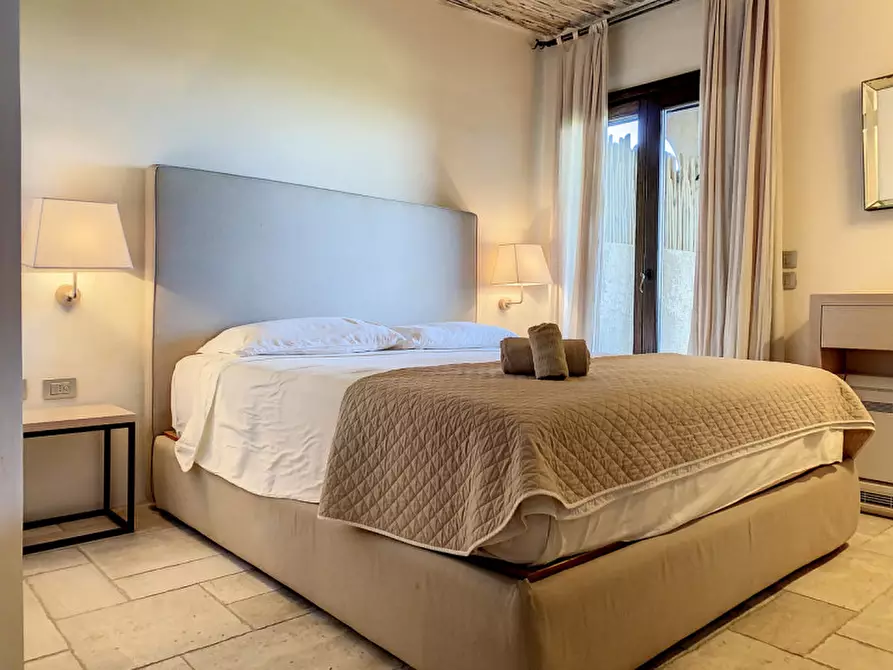 Immagine 12 di Appartamento in vendita  in la piazza del principe a Arzachena