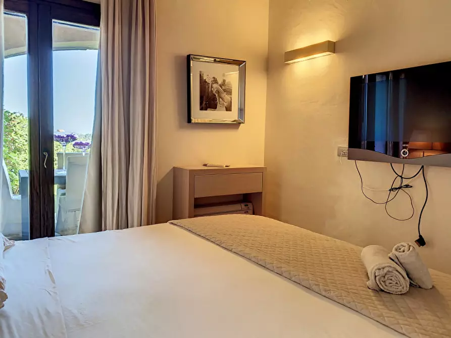 Immagine 14 di Appartamento in vendita  in la piazza del principe a Arzachena