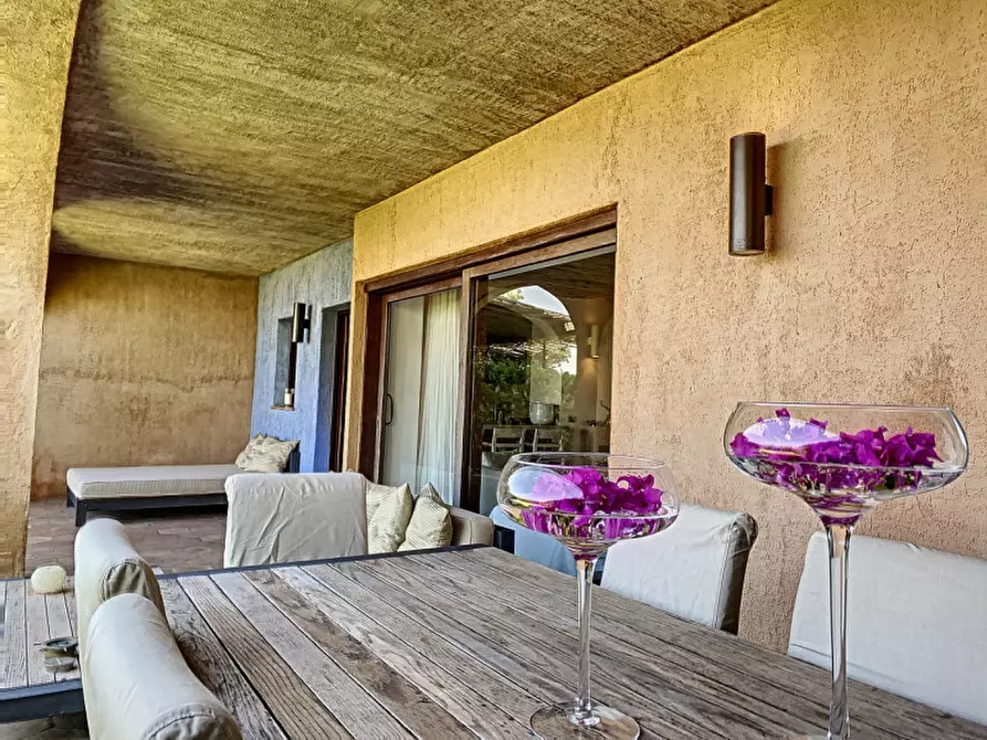 Immagine 21 di Appartamento in vendita  in la piazza del principe a Arzachena