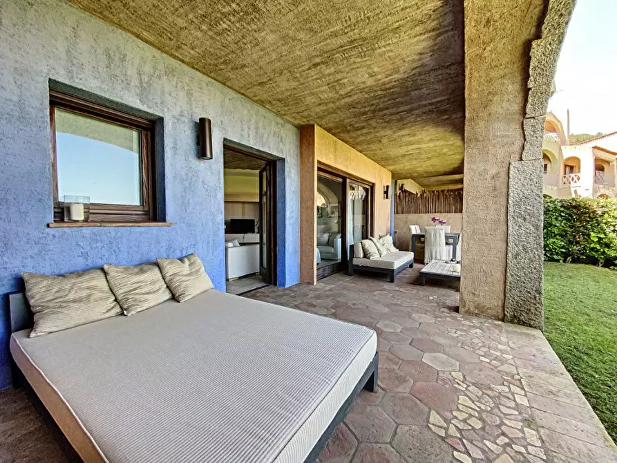 Immagine 25 di Appartamento in vendita  in la piazza del principe a Arzachena