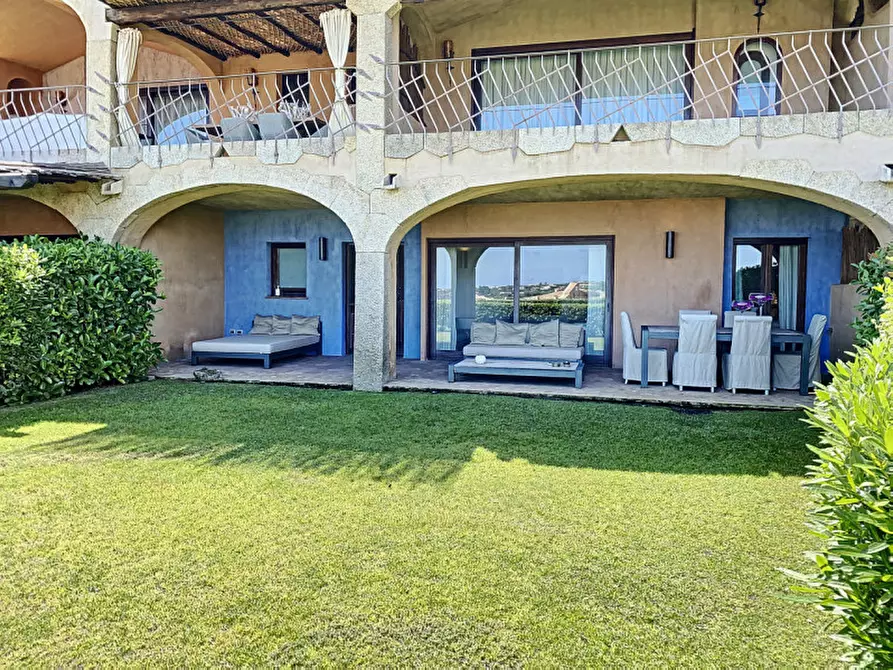 Immagine 26 di Appartamento in vendita  in la piazza del principe a Arzachena