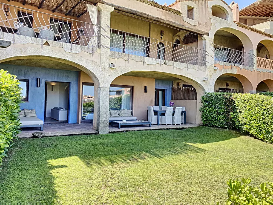 Immagine 27 di Appartamento in vendita  in la piazza del principe a Arzachena