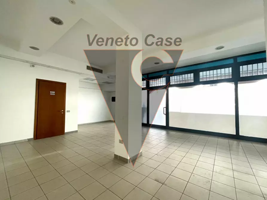 Immagine 6 di Negozio in affitto  in Saonara Via Piave a Saonara