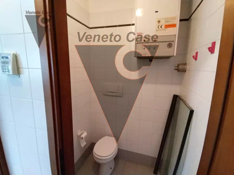 Immagine 10 di Negozio in affitto  in Saonara Via Piave a Saonara