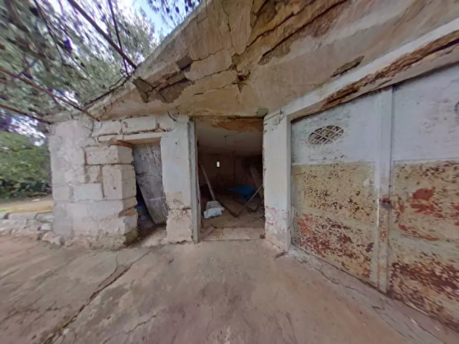Immagine 39 di Rustico / casale in vendita  in OSFS a Ostuni