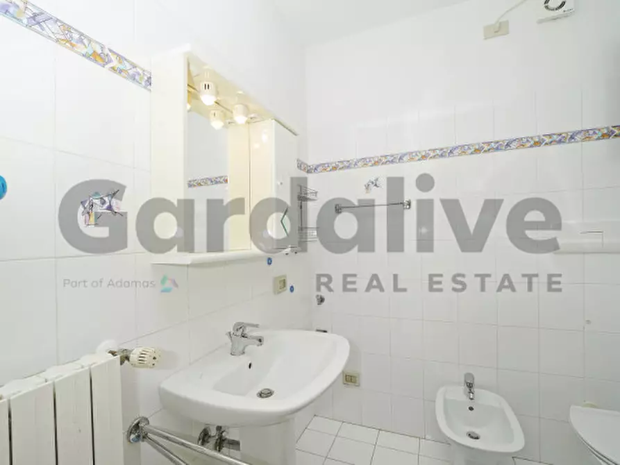 Immagine 14 di Appartamento in vendita  in Via Panoramica 90 a Gardone Riviera