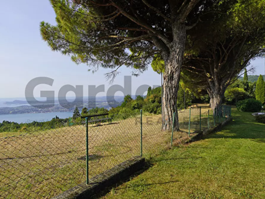 Immagine 18 di Appartamento in vendita  in Via Panoramica 90 a Gardone Riviera