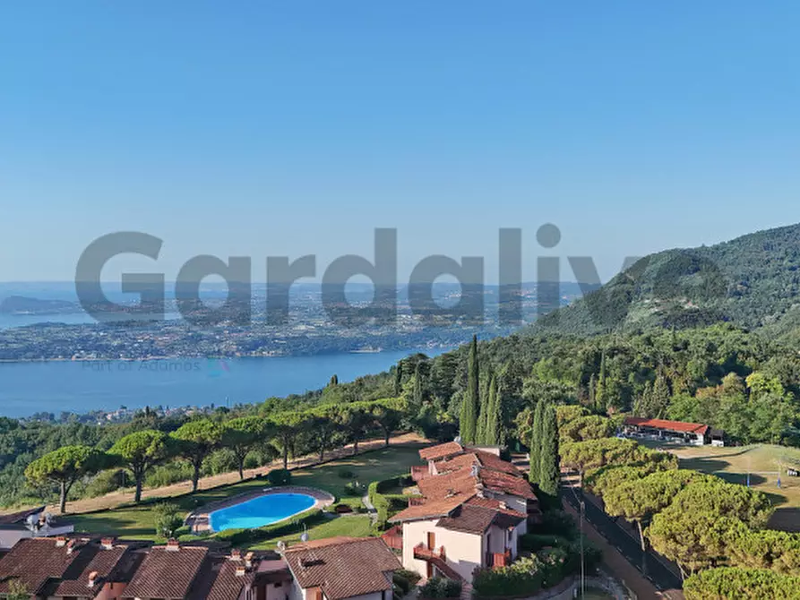 Immagine 23 di Appartamento in vendita  in Via Panoramica 90 a Gardone Riviera