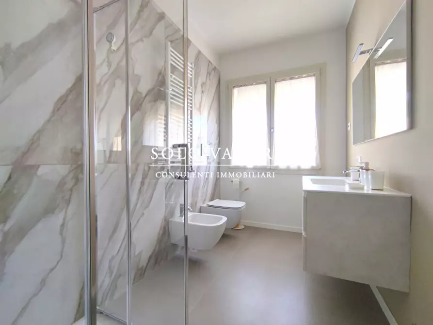 Immagine 9 di Casa bifamiliare in vendita  a Castelfranco Veneto