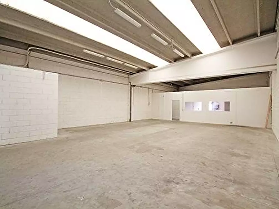 Immagine 2 di Capannone industriale in affitto  in Via breda a Cadoneghe