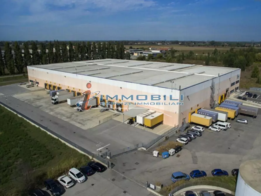 Immagine 2 di Laboratorio in affitto  in VIA COSTITUZIONE a Rolo