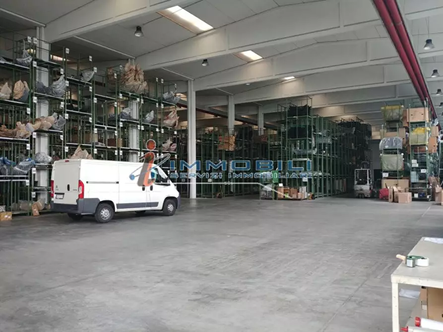 Immagine 2 di Laboratorio in affitto  in VIA STAFFORA a Opera