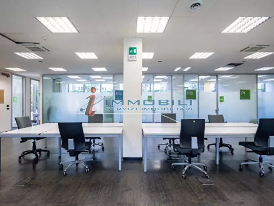 Immagine 4 di Ufficio in affitto  in VIA BARLETTA a Milano