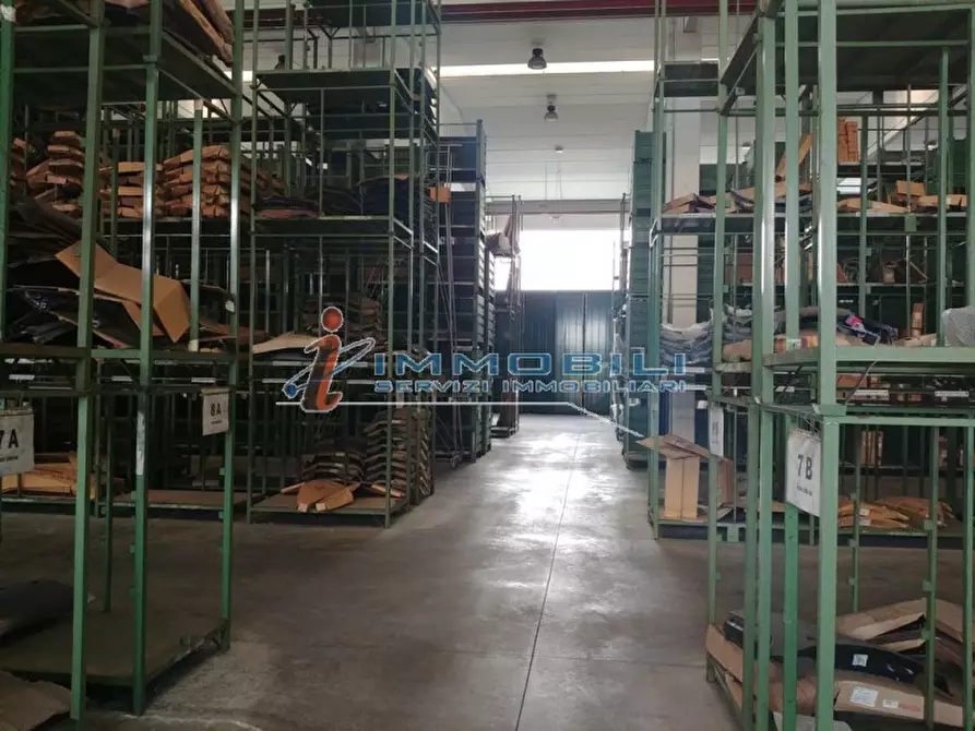 Immagine 12 di Attività commerciale in affitto  in VIA STAFFORA a Opera