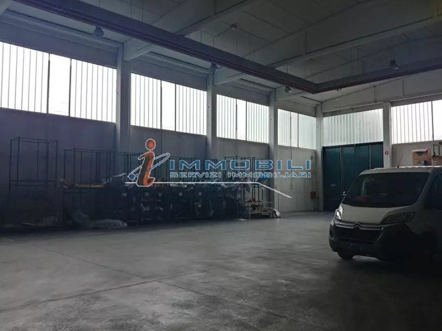 Immagine 13 di Attività commerciale in affitto  in VIA STAFFORA a Opera