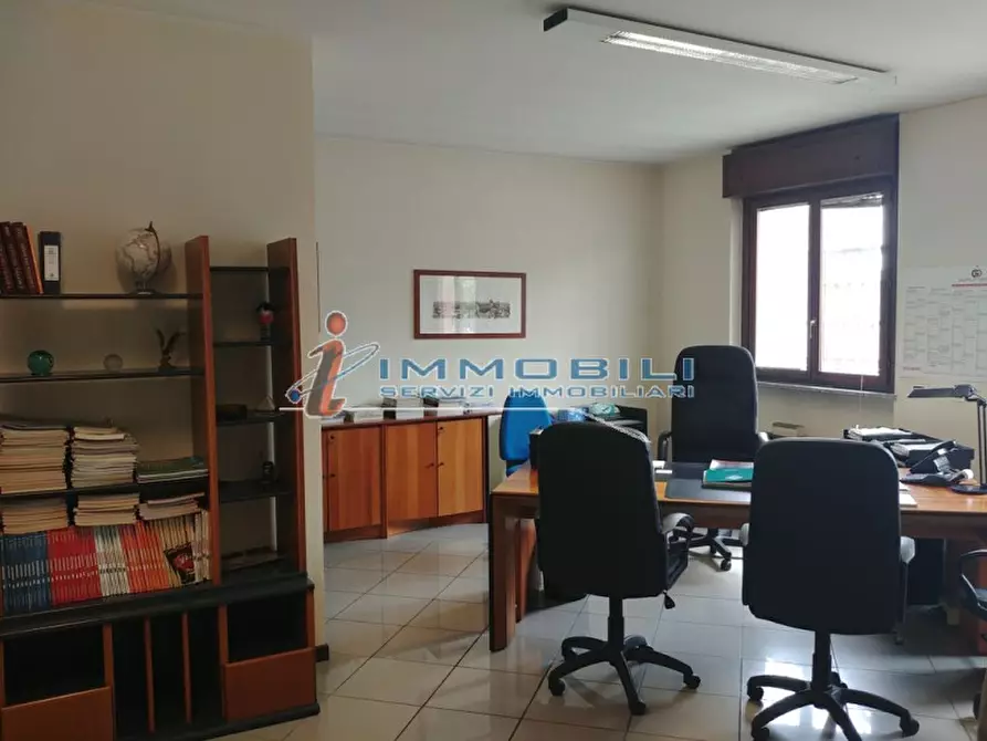 Immagine 21 di Attività commerciale in affitto  in VIA STAFFORA a Opera