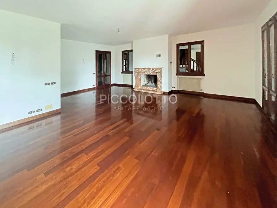 Immagine 11 di Villa in vendita  in via Ca' Falier a Asolo