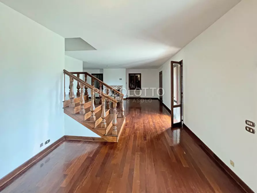 Immagine 13 di Villa in vendita  in via Ca' Falier a Asolo