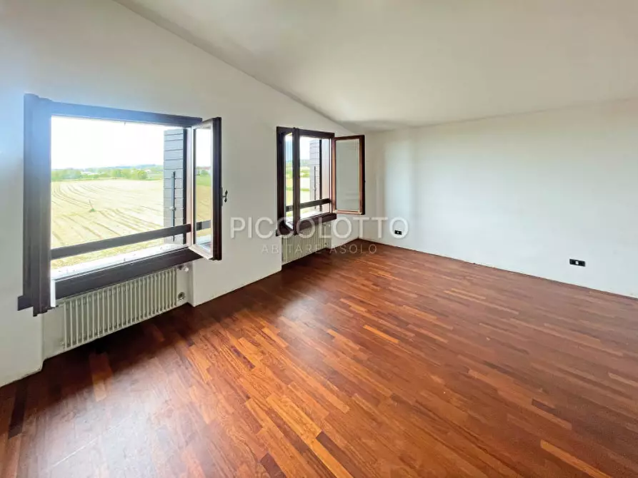 Immagine 18 di Villa in vendita  in via Ca' Falier a Asolo