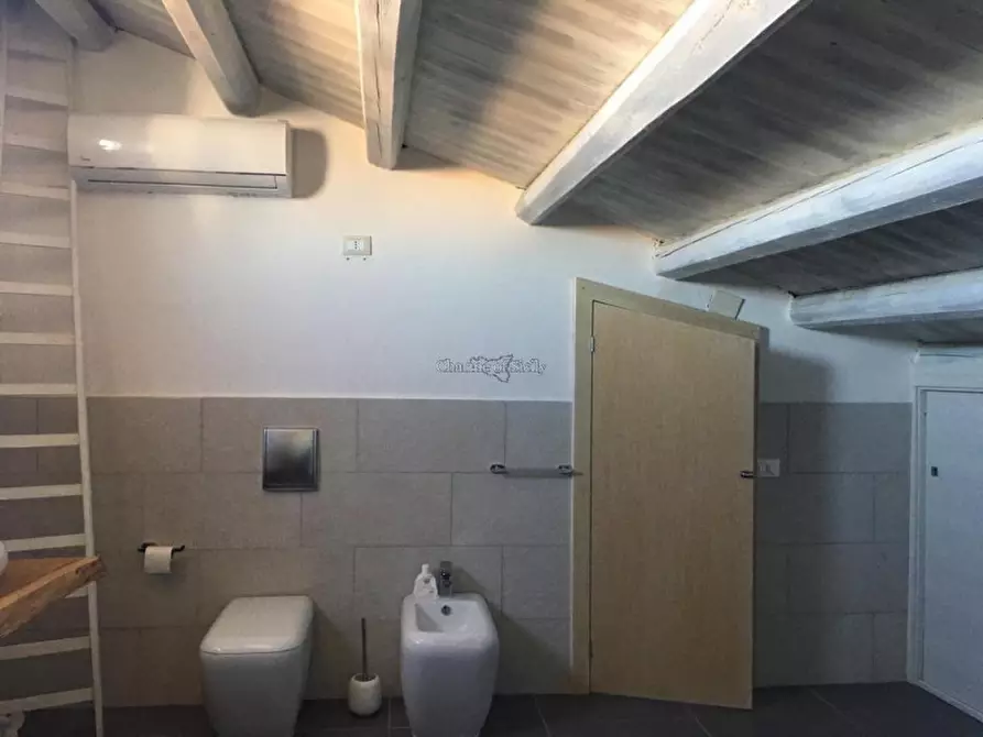 Immagine 11 di Appartamento in vendita  in Piazza del popolo 117 a Vittoria