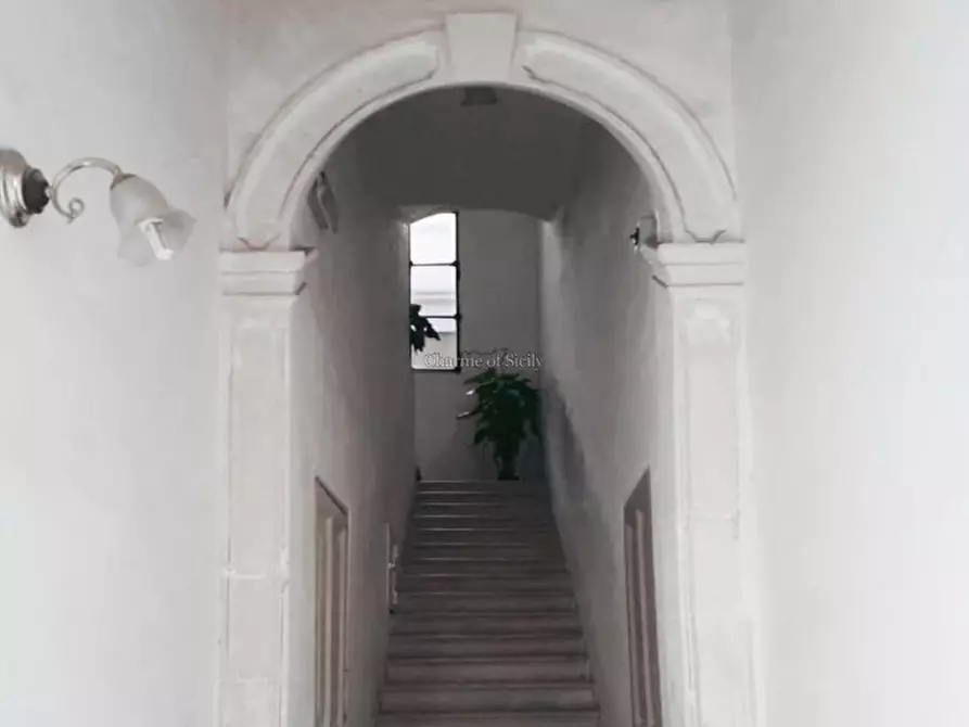 Immagine 15 di Appartamento in vendita  in Piazza del popolo 117 a Vittoria