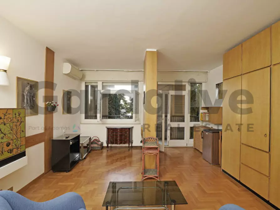 Immagine 4 di Appartamento in vendita  in Via al Vittoriale 11 a Gardone Riviera