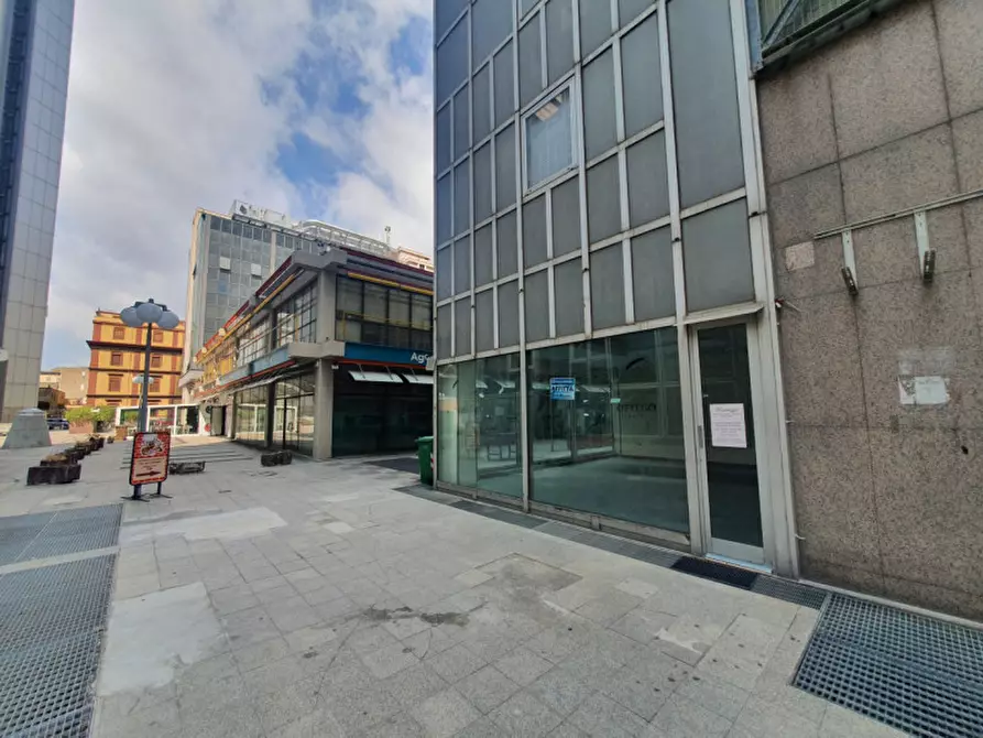 Immagine 4 di Ufficio in vendita  in Centro Direzionale a Napoli