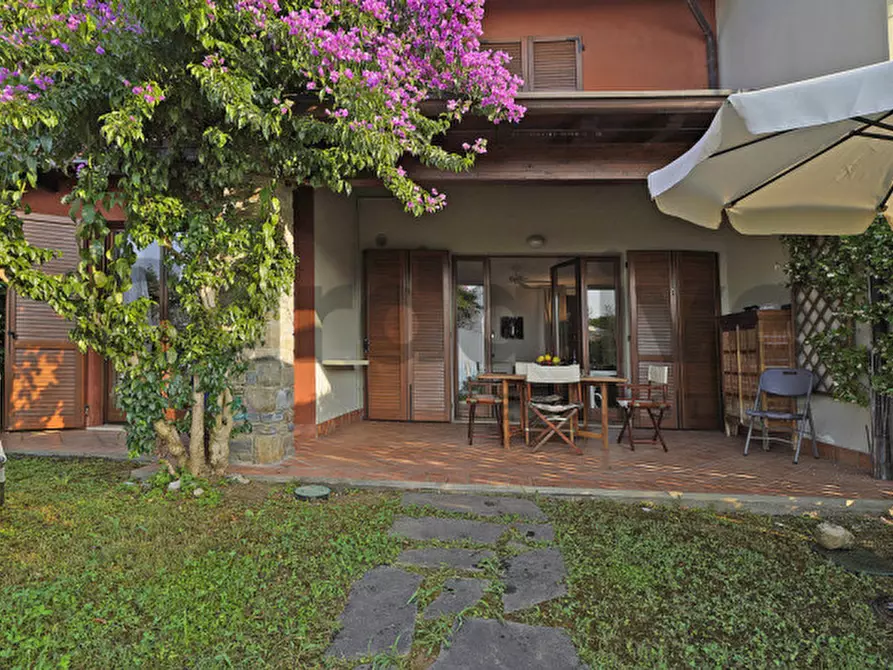 Immagine 8 di Appartamento in vendita  in Via Panoramica 43 a Gardone Riviera