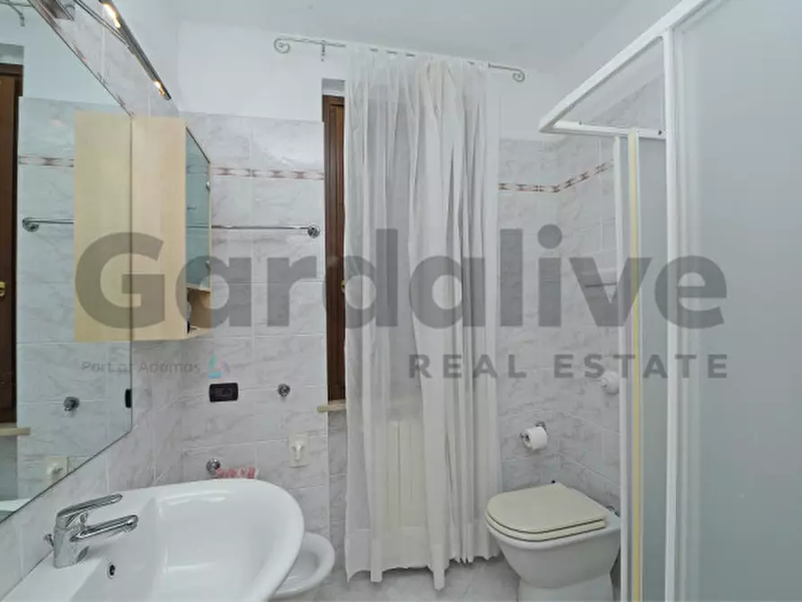 Immagine 28 di Appartamento in vendita  in Via Panoramica 43 a Gardone Riviera