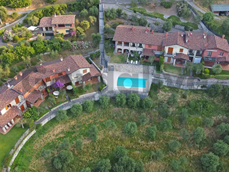 Immagine 34 di Appartamento in vendita  in Via Panoramica 43 a Gardone Riviera