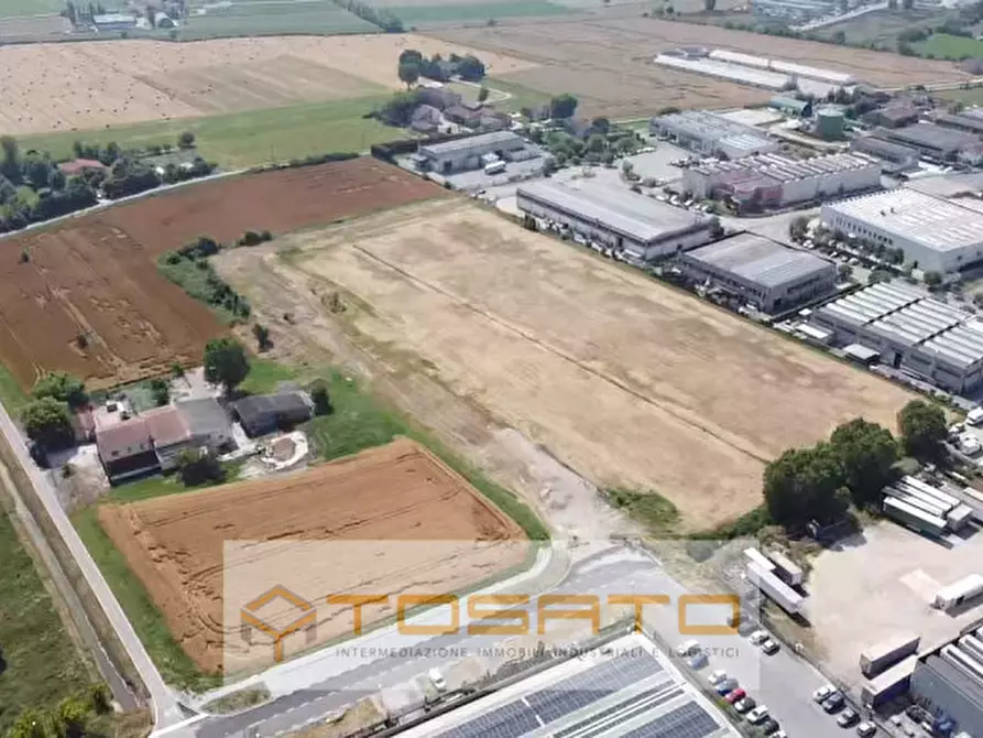 Immagine 2 di Terreno in vendita  a Suzzara