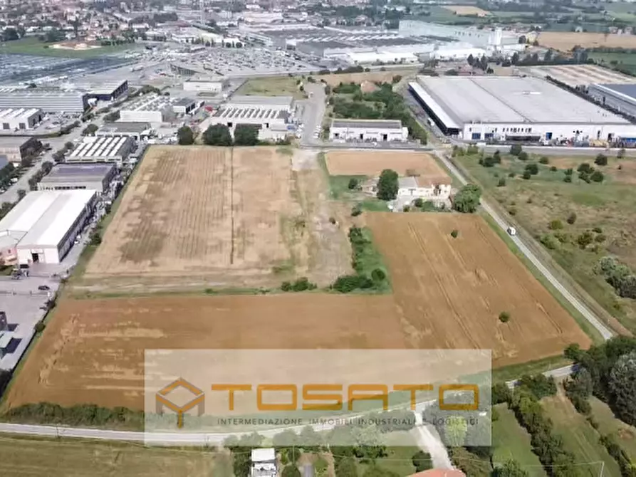 Immagine 3 di Terreno in vendita  a Suzzara