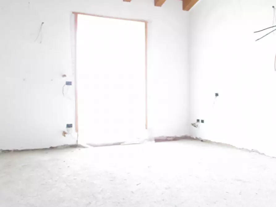 Immagine 10 di Casa bifamiliare in vendita  a Arcade