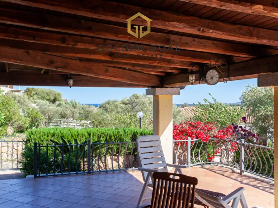 Immagine 2 di Villetta a schiera in vendita  in Via dei Giacinti a Budoni