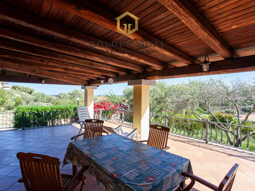 Immagine 3 di Villetta a schiera in vendita  in Via dei Giacinti a Budoni