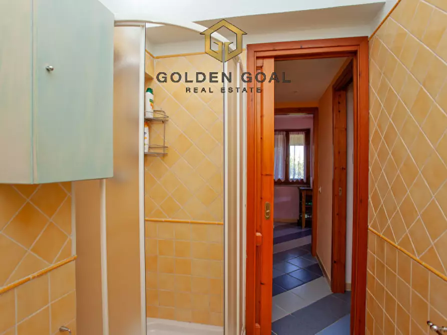 Immagine 15 di Villetta a schiera in vendita  in Via dei Giacinti a Budoni