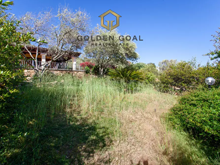 Immagine 28 di Villetta a schiera in vendita  in Via dei Giacinti a Budoni