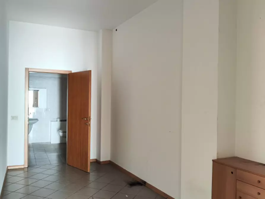 Immagine 8 di Ufficio in vendita  in via Rotaliana a Mezzolombardo
