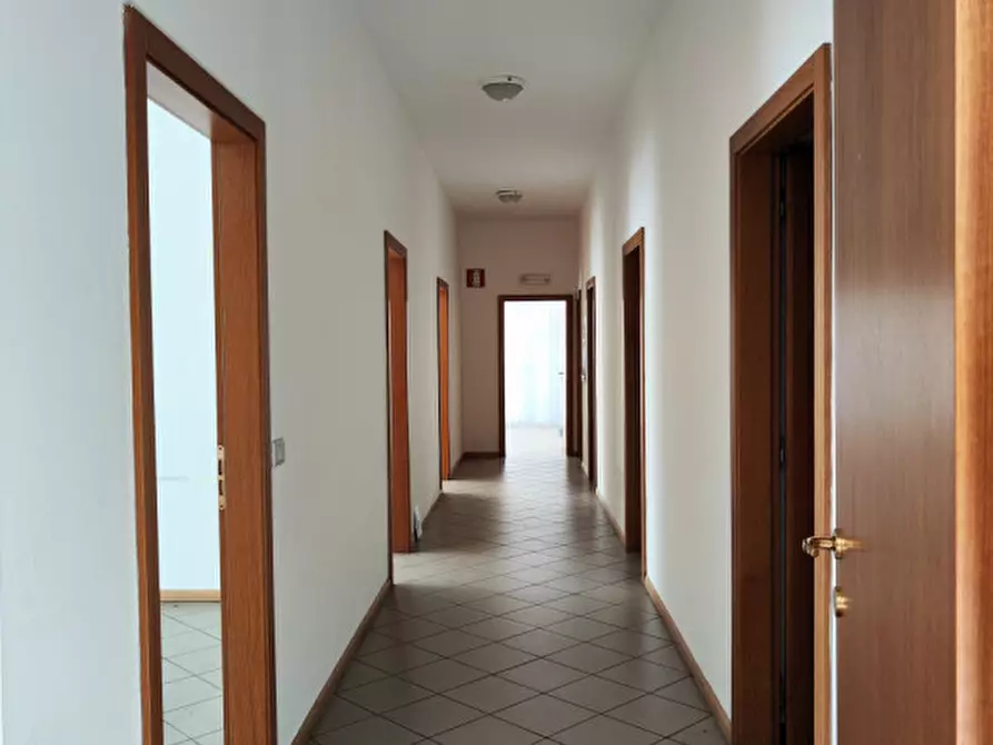 Immagine 10 di Ufficio in vendita  in via Rotaliana a Mezzolombardo