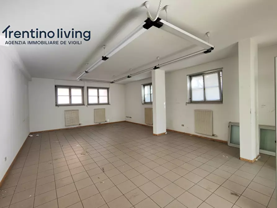 Immagine 11 di Ufficio in vendita  in via Rotaliana a Mezzolombardo