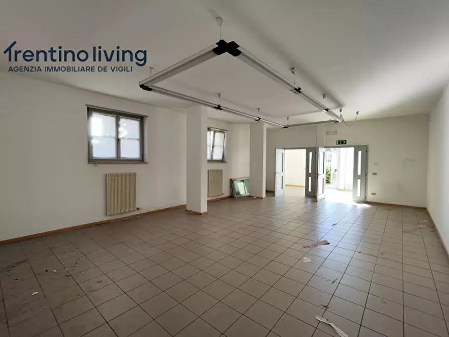 Immagine 13 di Ufficio in vendita  in via Rotaliana a Mezzolombardo